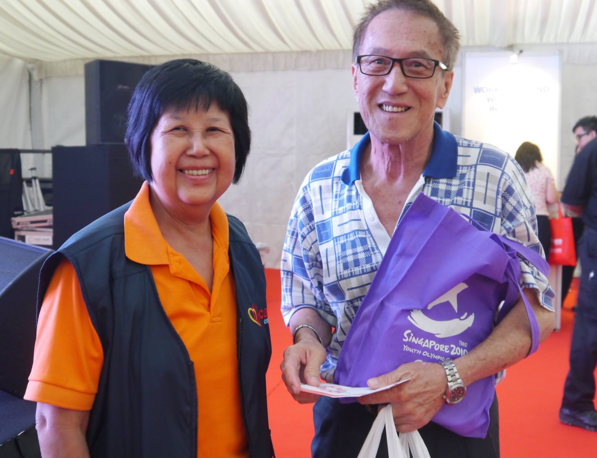 1806390966245926