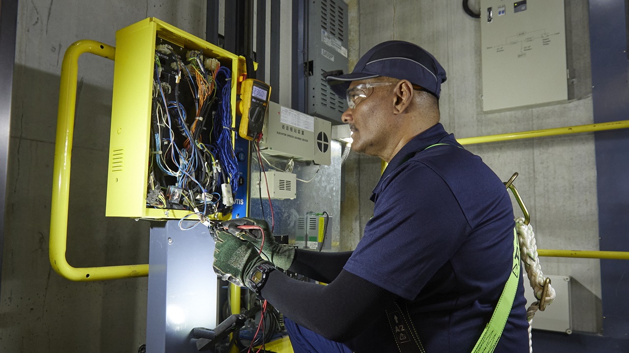 PWM Lift Technician 08_1280.jpg