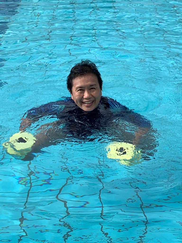 YU Poh Leng-776B-Pohleng_dumbbells.jpg