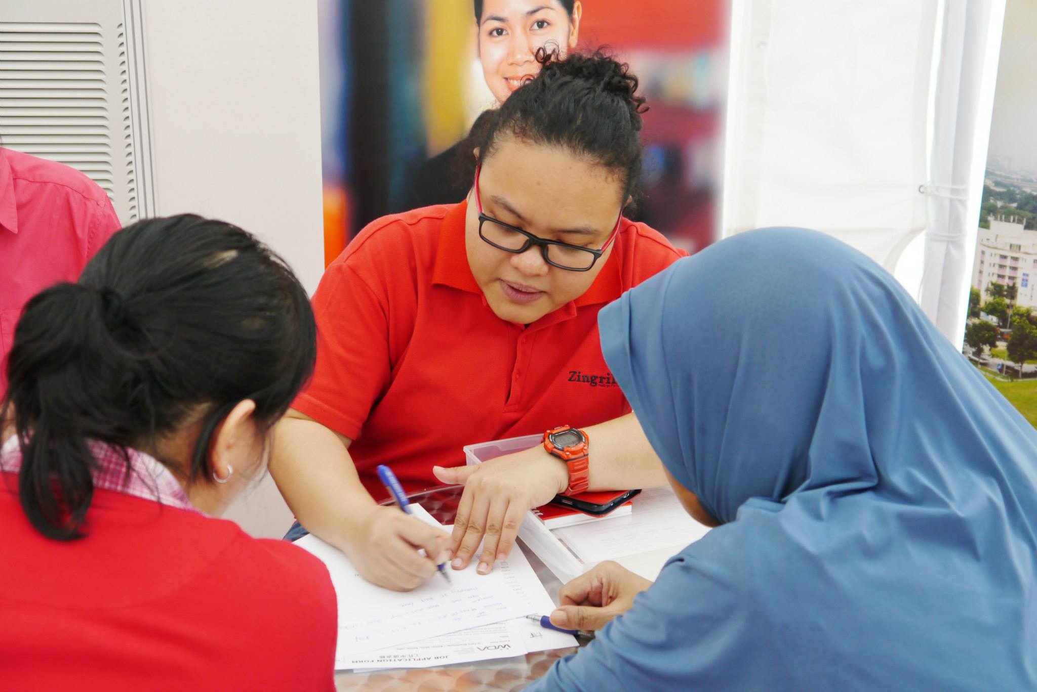 1653583838193307