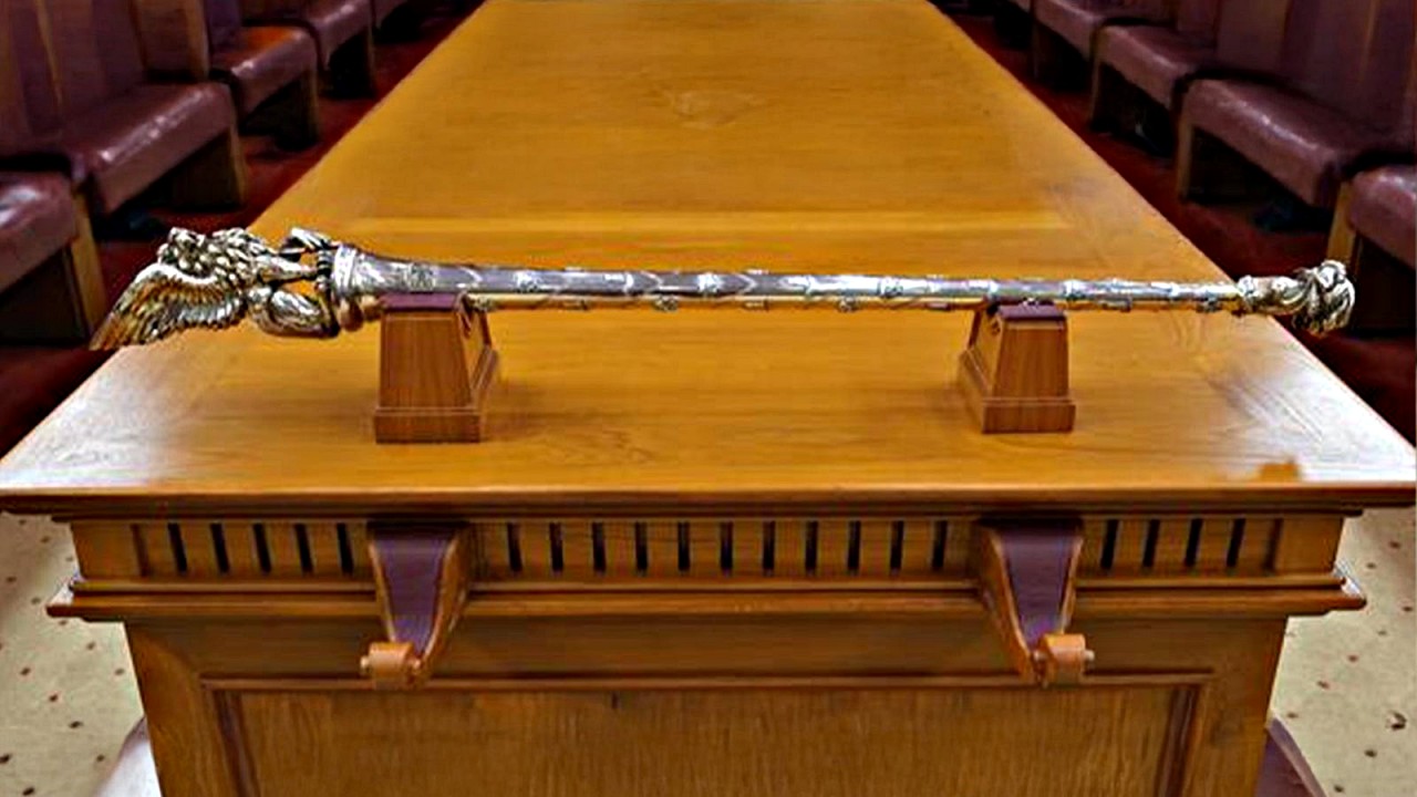 Parl_Mace 1280.jpeg
