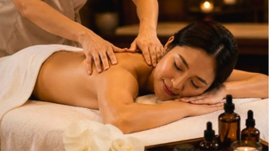Aromatherapy Spa Massage.jpg