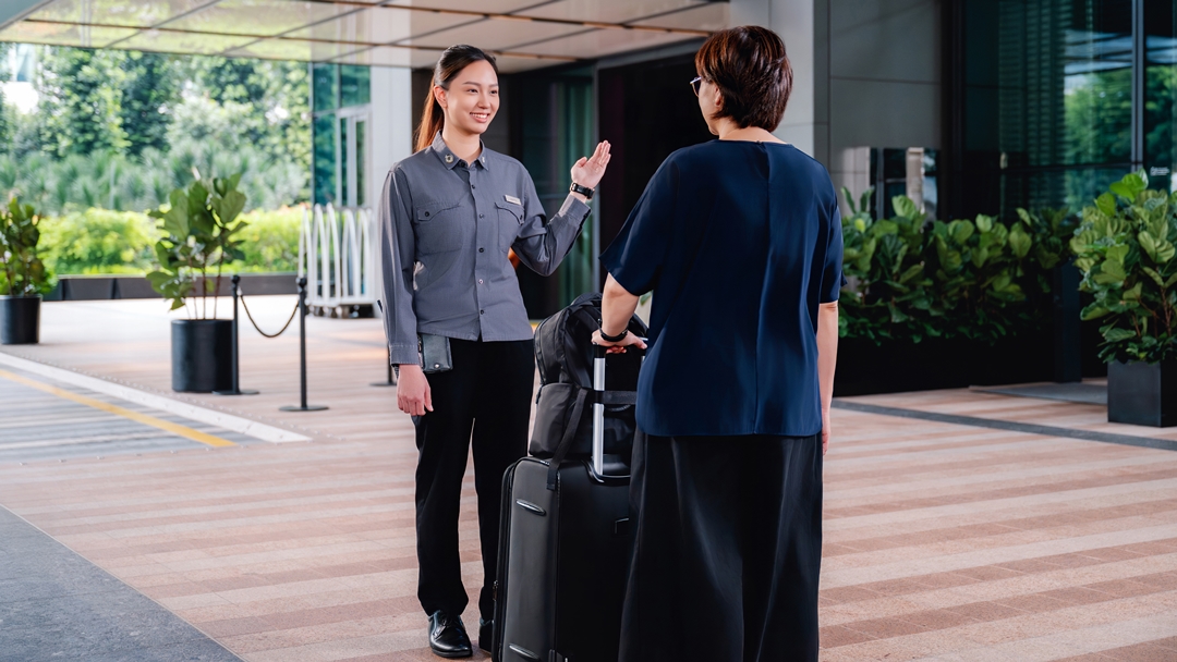 Casandra with guest_1280.jpg