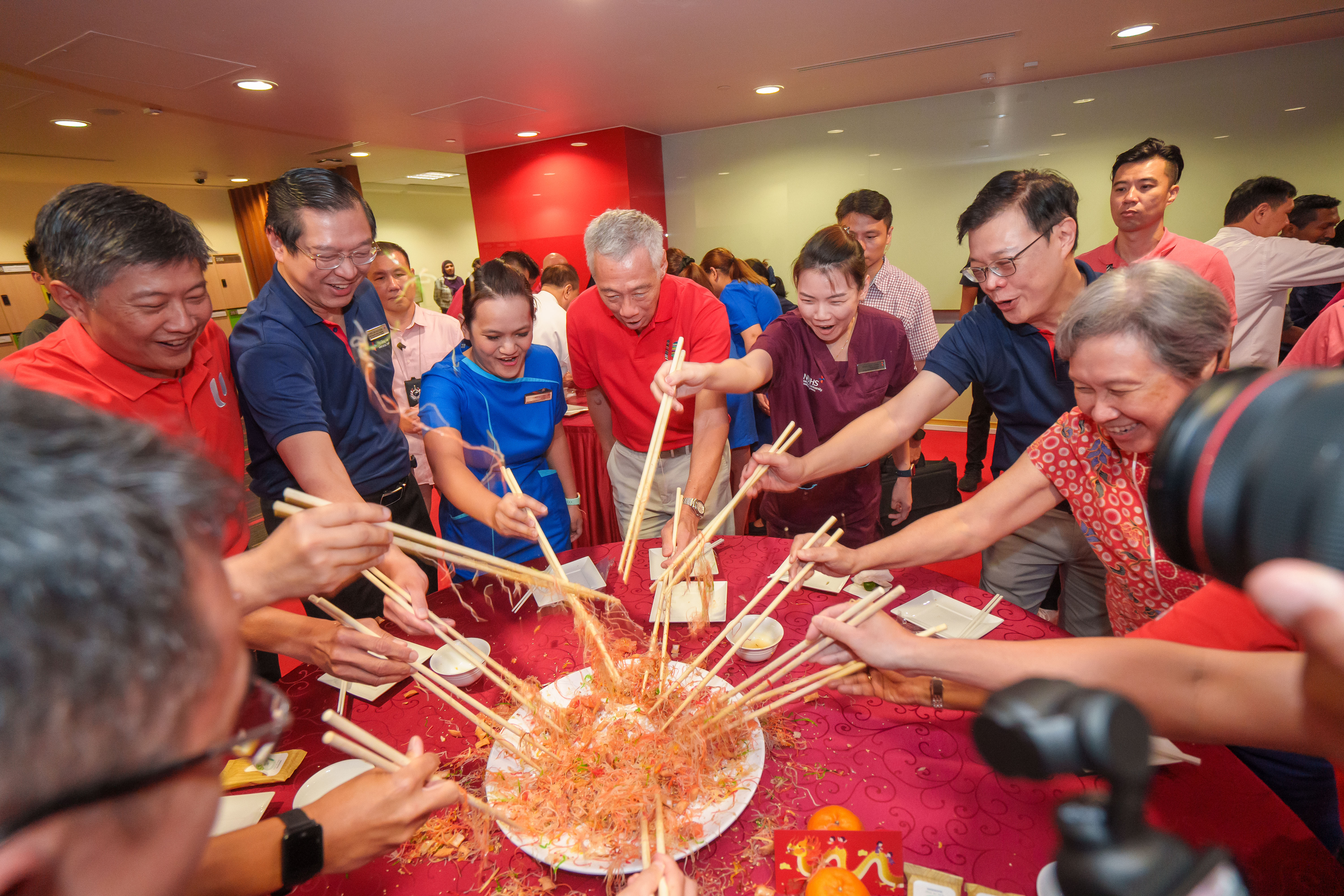 PM Lee LNY Visit to NTFGH 2024 (2).jpg