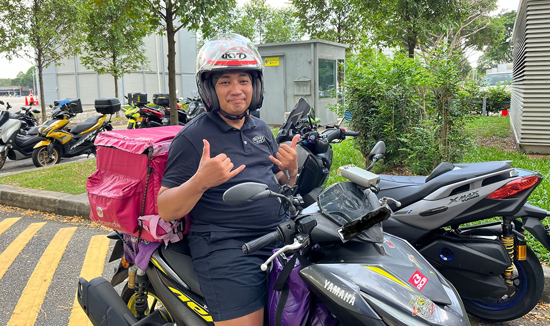 NDCA-Activist,-Roslan-Bin-Yunos,-Delivery-Rider-of-4-years.png