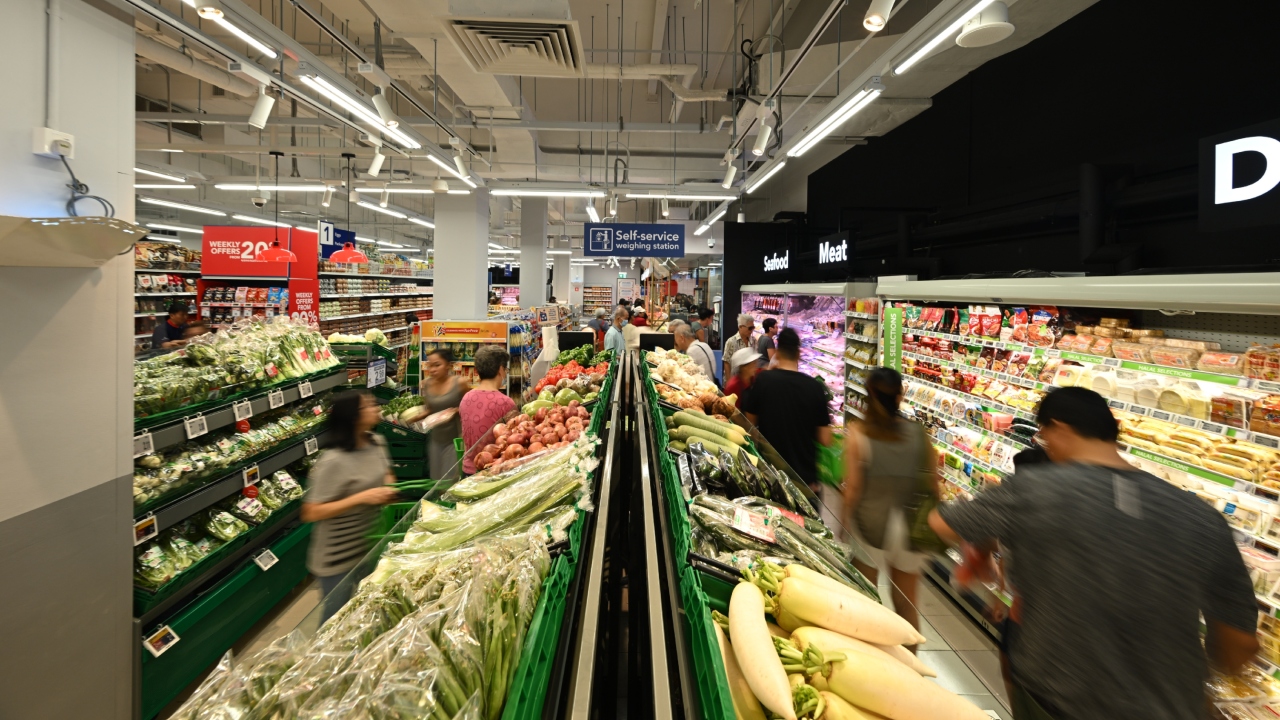 FairPrice shopper_1280.jpg