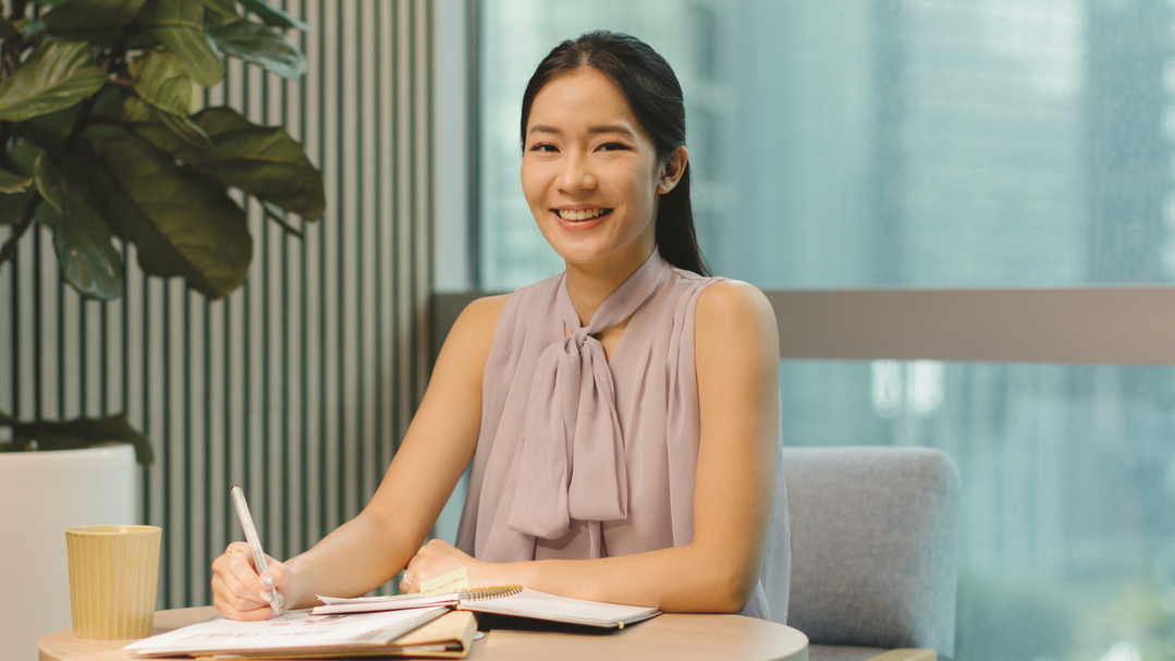 20241129_NTUC_Brand_Shot12_MidCareerFemalePME_3386-Edit-R2_HorizontalCrop_CMYK.jpg