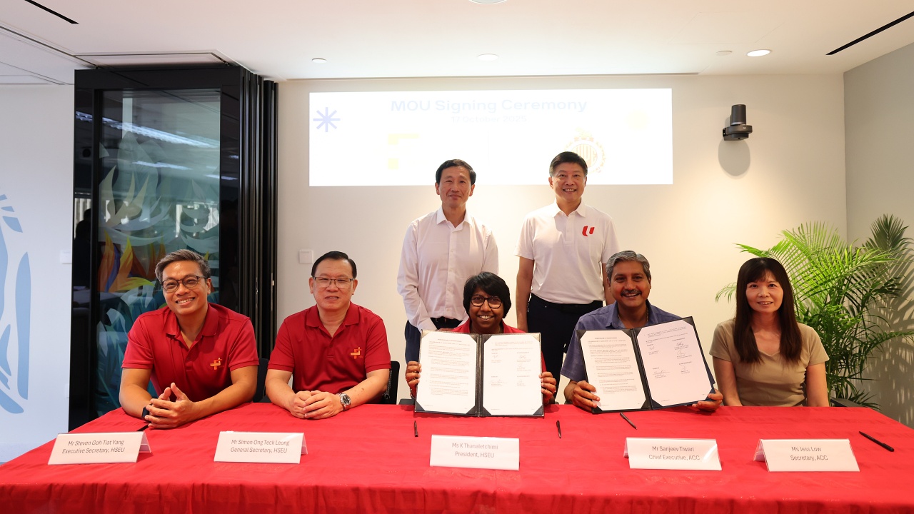 HSEU-AUPE MOU Signing 1280.JPG