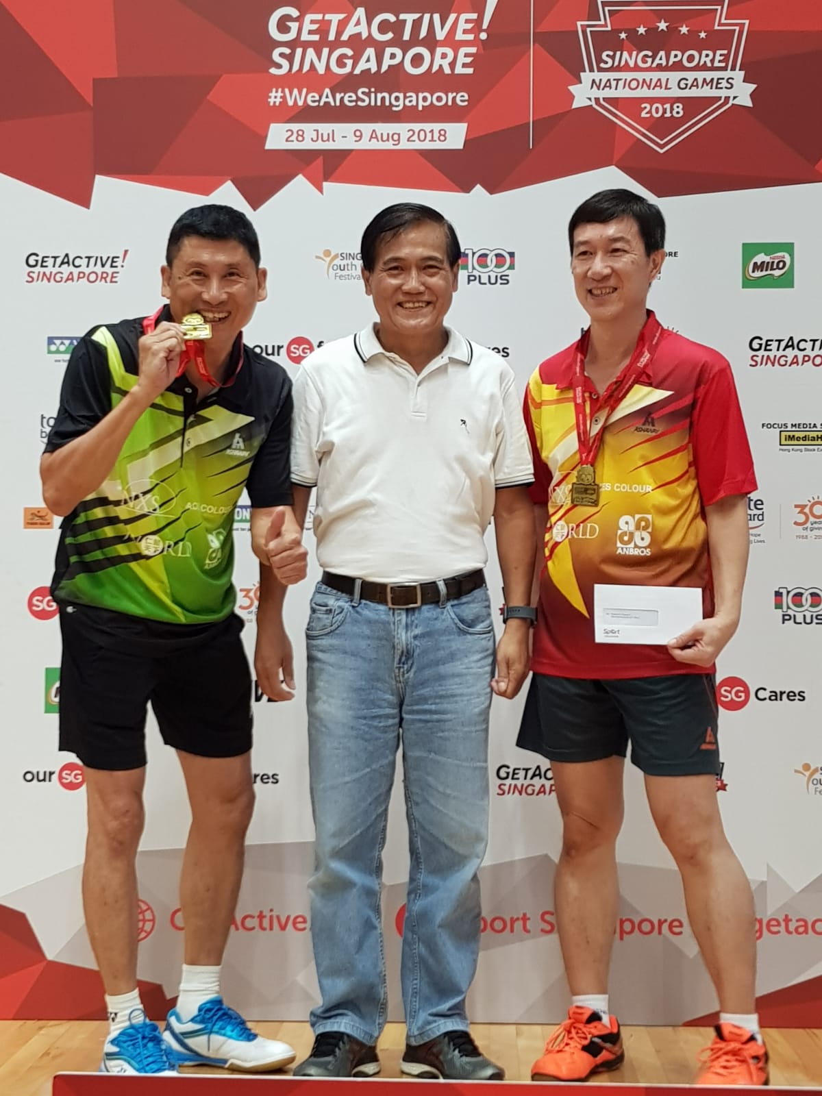 Welly Tjia Beng Lee with Badminton Players